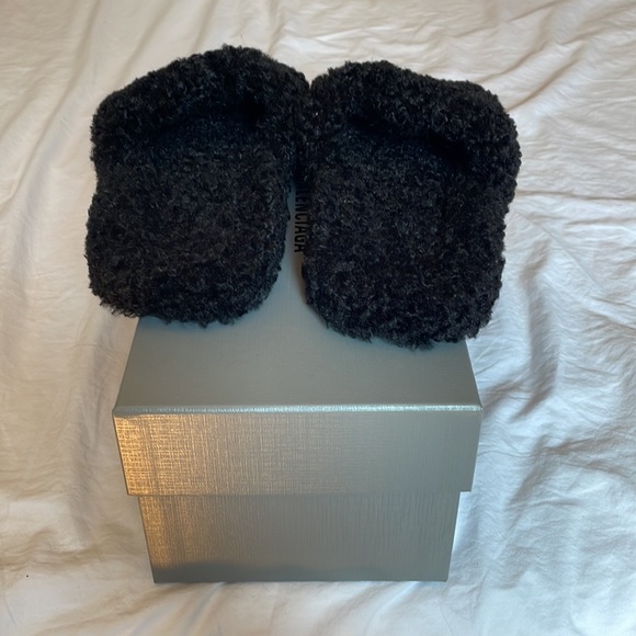Balenciaga Furry Slide - Picture 5 of 7